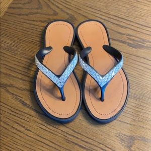 Girls flip flops- NWOT! 😍
